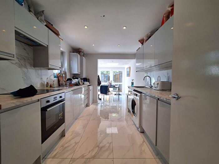 3 Bedroom Property To Rent In West Green Road, Tottenham, London, N15