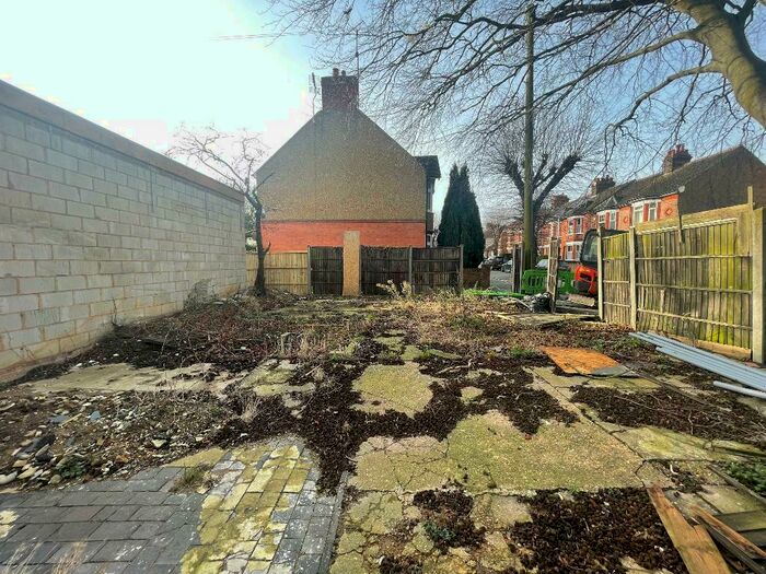 Land For Sale In Clifton Road, Dunstable, Bedfordshire, LU6