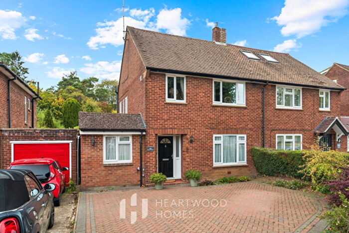 3 Bedroom Semi-Detached House For Sale In Beech Road, St. Albans, AL3