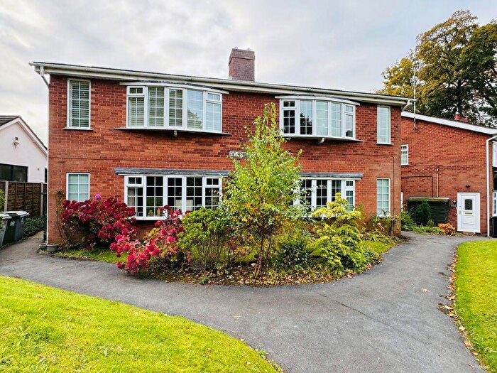 1 Bedroom Apartment To Rent In St Mawes Court, Macclesfield, SK10