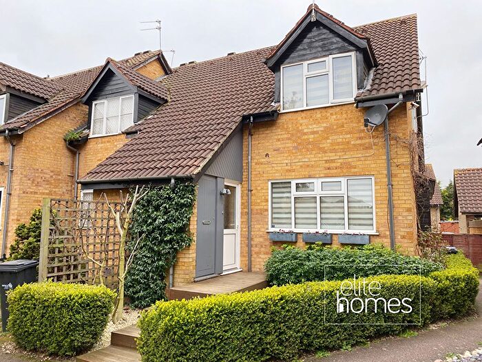1 Bedroom End Of Terrace House To Rent In Mahon Close, Enfield, EN1