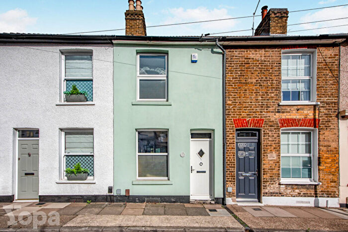 2 Bedroom Terraced House For Sale In Albert Road, Bexley, DA5