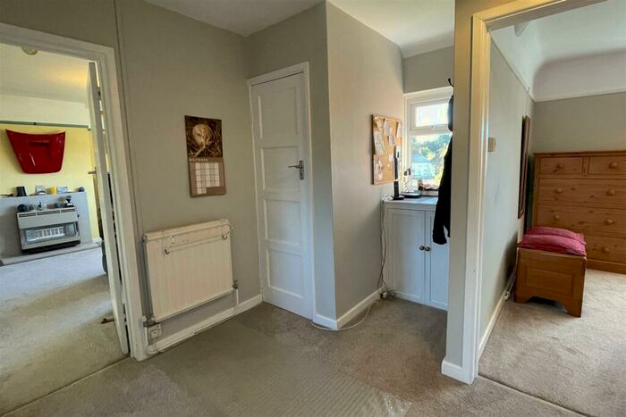 2 Bedroom Flat For Sale In Milford - ***No Onward Chain***, GU8
