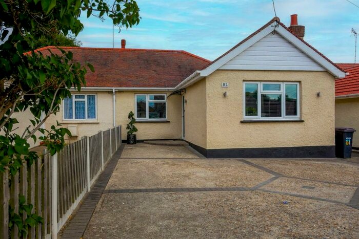 3 Bedroom Semi-Detached Bungalow To Rent In Bedroom Semi Detached Bungalow In Rayleigh, SS6