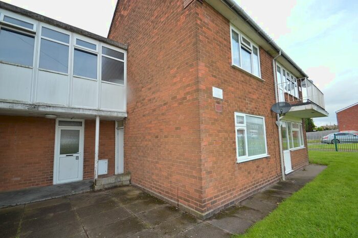 2 Bedroom Flat To Rent In Lilac Grove, Walsall, WS2