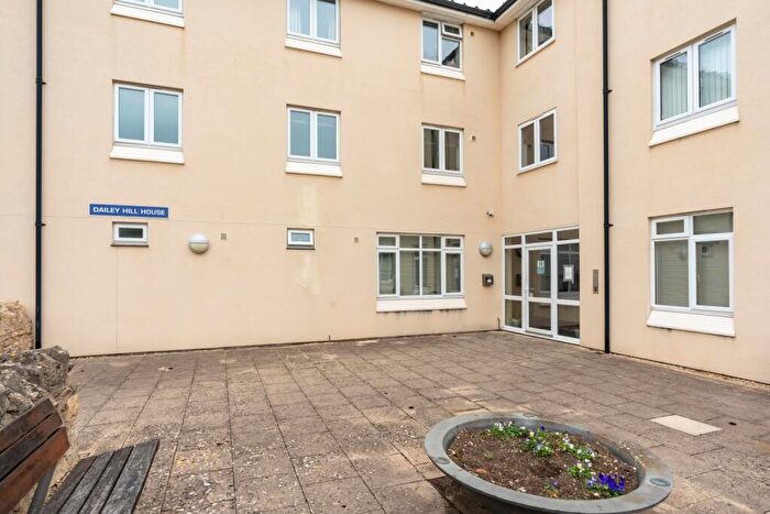 2 Bedroom Apartment To Rent In Moorland Close, Witney, OX28