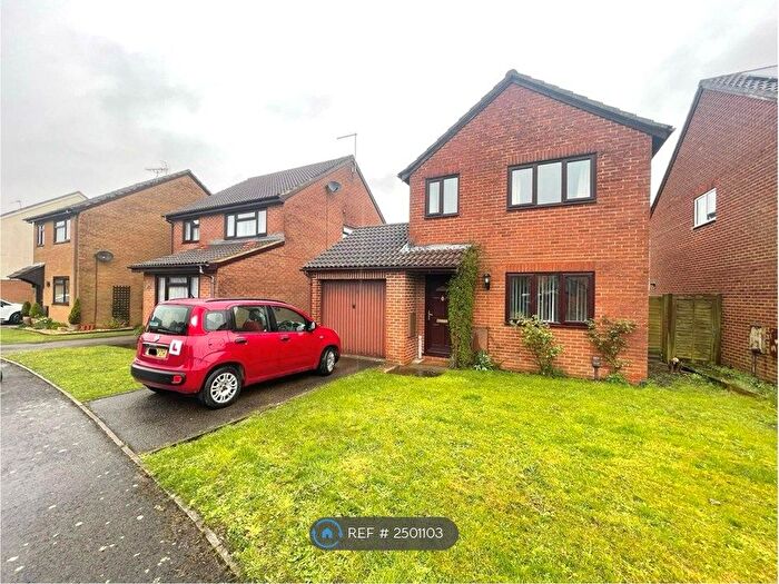 3 Bedroom Detached House To Rent In The Teasels, Warminster, BA12