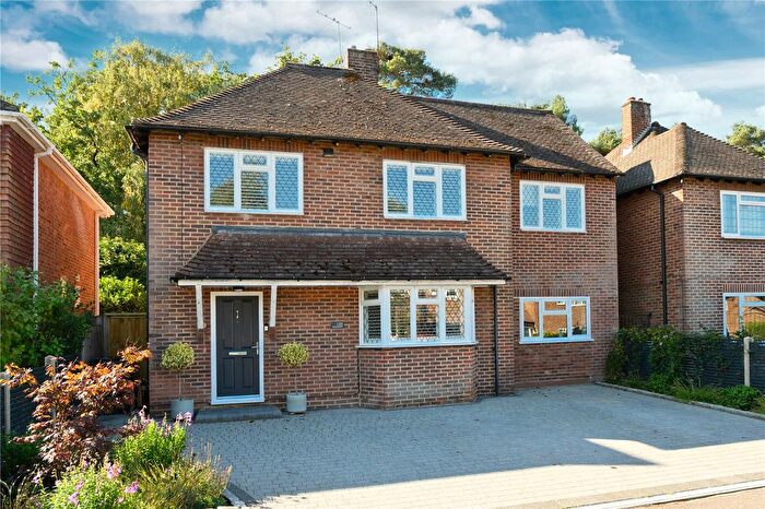 5 Bedroom Detached House To Rent In Lovelace Drive, Woking, Surrey, GU22