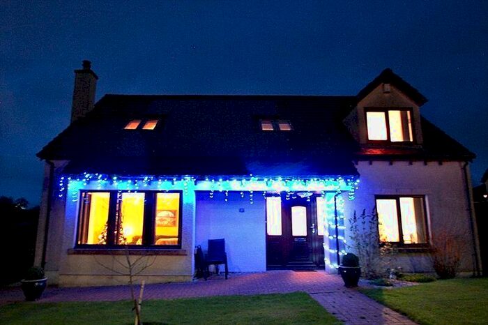 4 Bedroom Detached House For Sale In Raeburn Common, Pettinain, ML11