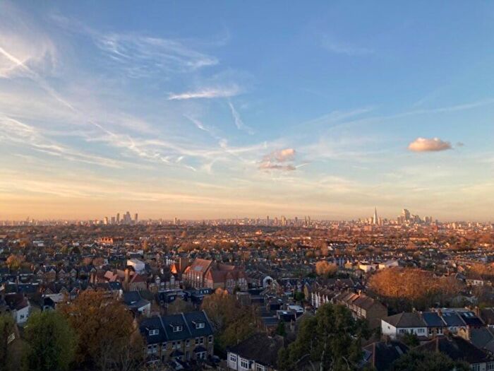 3 Bedroom Penthouse For Sale In Overhill Road, East Dulwich, SE22