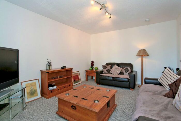 2 Bedroom Flat To Rent In Fonthill Road, Ferryhill, Aberdeen, AB11