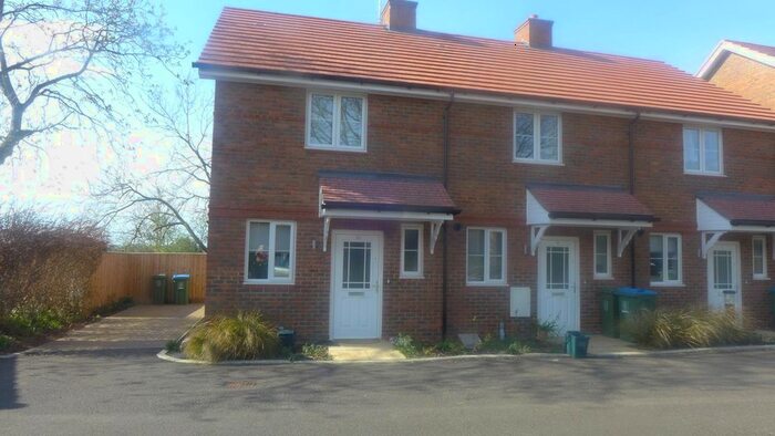 2 Bedroom Semi-Detached House To Rent In Kite Close, Wendover HP22