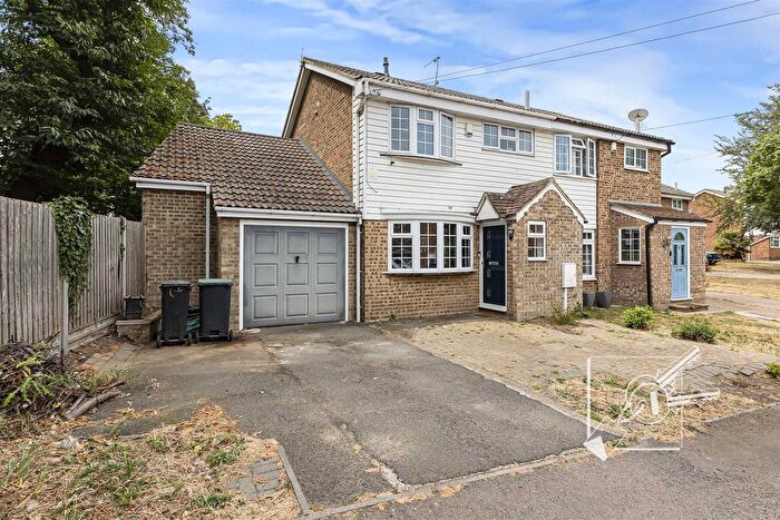 3 Bedroom Property For Sale In Reynolds Fields, Higham, Rochester, ME3