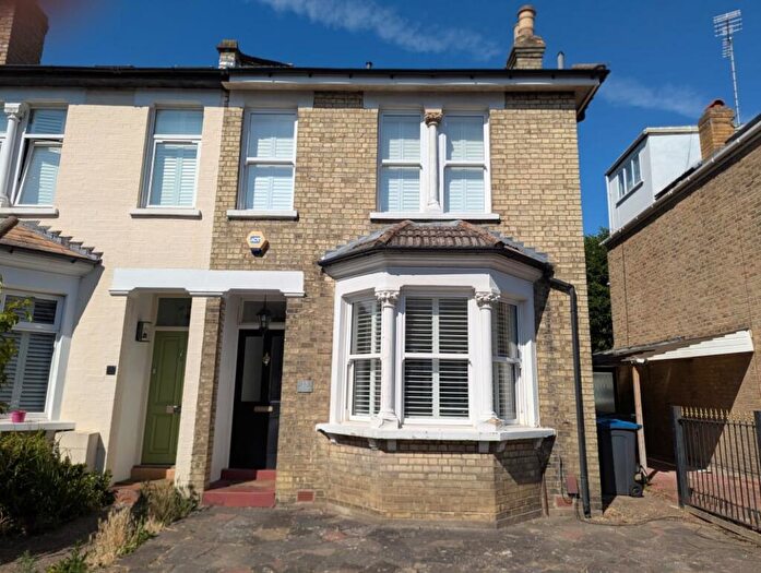 4 Bedroom Semi-Detached House For Sale In Arlington Road, Surbiton, KT6