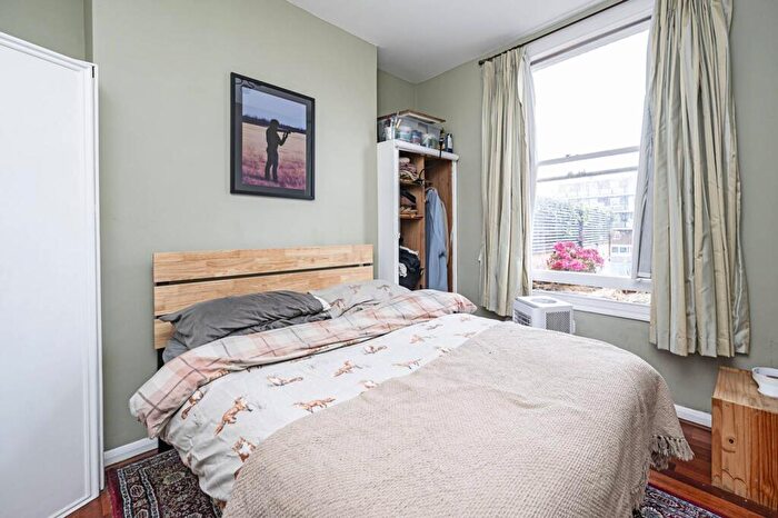 1 Bedroom Flat To Rent In Hoxton Street, , Hoxton, London, N1