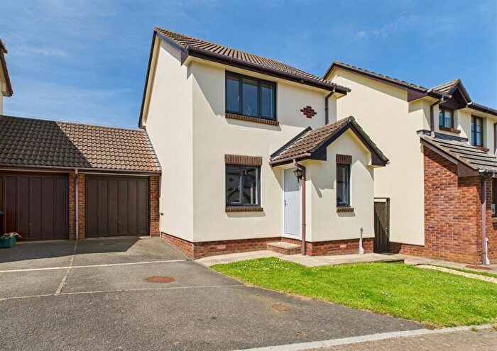 2 Bedroom Link Detached House For Sale In Ora Stone Park, Croyde, Braunton, EX33