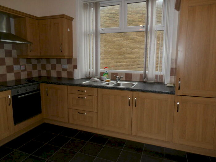 3 Bedroom House To Rent In Burnley Road, BB9
