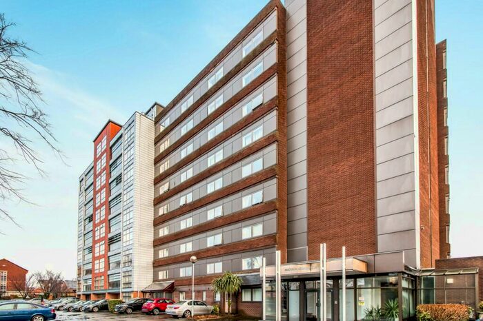 Apartment To Rent In Madison Apartments, Seymour Grove, Old Trafford, M16