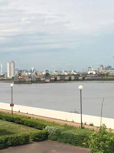 2 Bedroom Flat To Rent In Harlinger Street, London, SE18