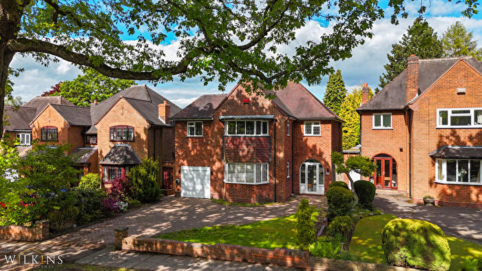 5 Bedroom Detached House To Rent In Walsall Road, Sutton Coldfield, West Midlands, B74