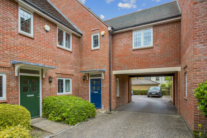 3 Bedroom Terraced House To Rent In Lark Hill, Oxford, OX2