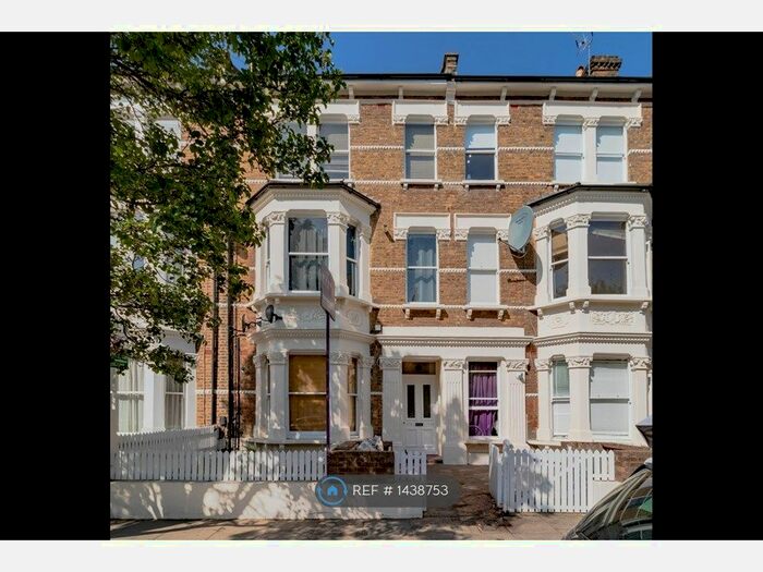 2 Bedroom Flat To Rent In Fernhead Road, London, W9
