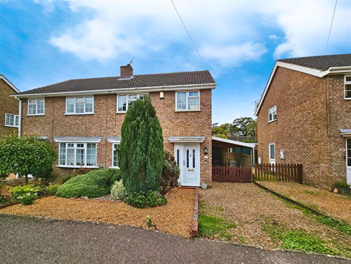 3 Bedroom Semi-Detached House To Rent In Cresswell Drive, Cottesmore, Oakham, LE15