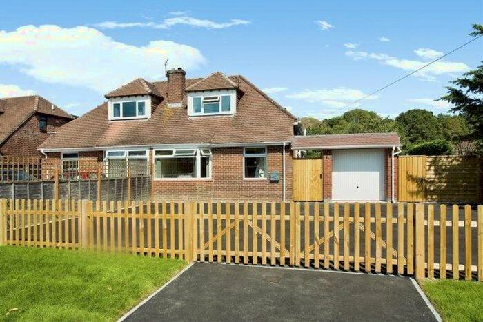 4 Bedroom Property To Rent In Redlands Lane, Fareham, PO14