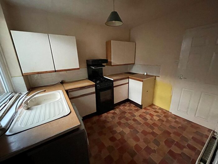 2 Bedroom End Of Terrace House For Sale In Broadway, Lancaster, LA1