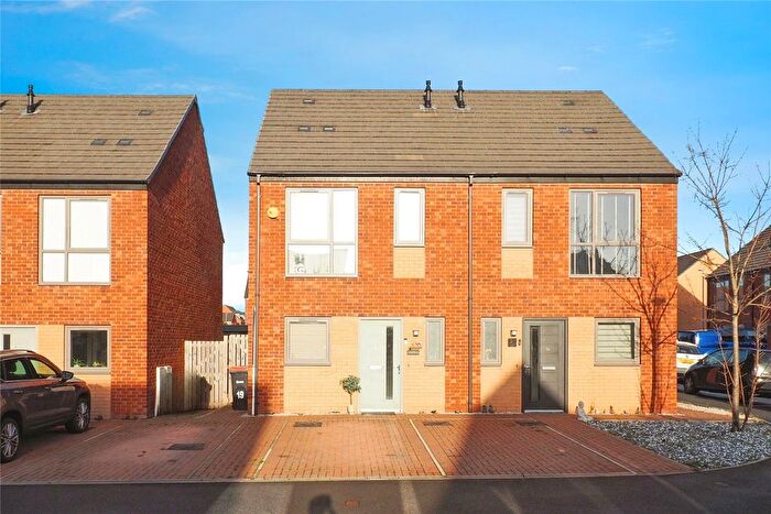 2 Bedroom Semi Detached House For Sale In Harker Close, Hucknall, Nottingham, Nottinghamshire, NG15