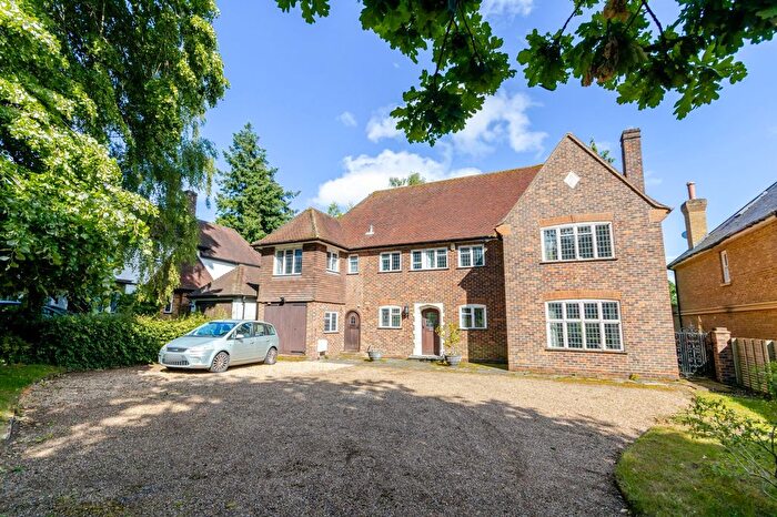 6 Bedroom Detached House For Sale In Chestnut Avenue, Rickmansworth, WD3
