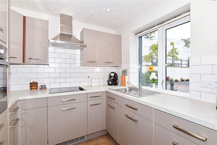 2 Bedroom Flat For Sale In King Street, Maidstone, Kent, ME14