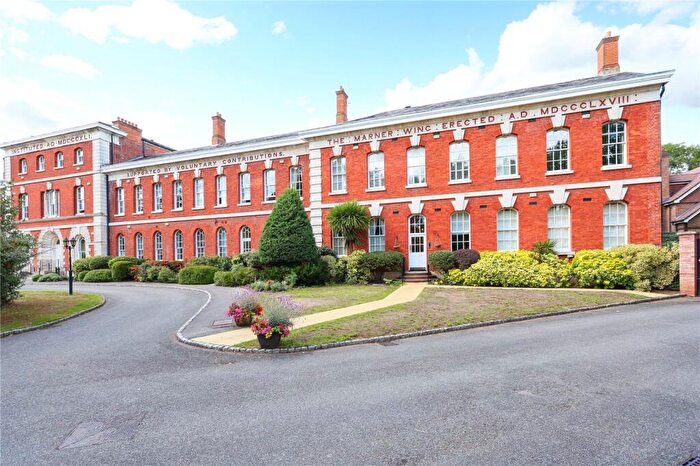 3 Bedroom Flat For Sale In Ellesmere Place, Walton-On-Thames, KT12