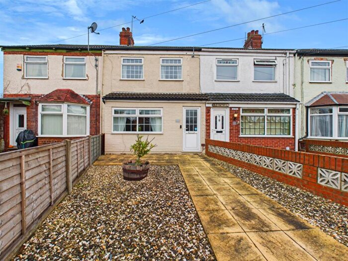 2 Bedroom Terraced House For Sale In St. Nicholas Avenue, Hull, HU4