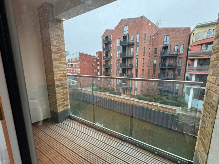2 Bedroom Apartment To Rent In Elite House, St. Annes Street, London, E14