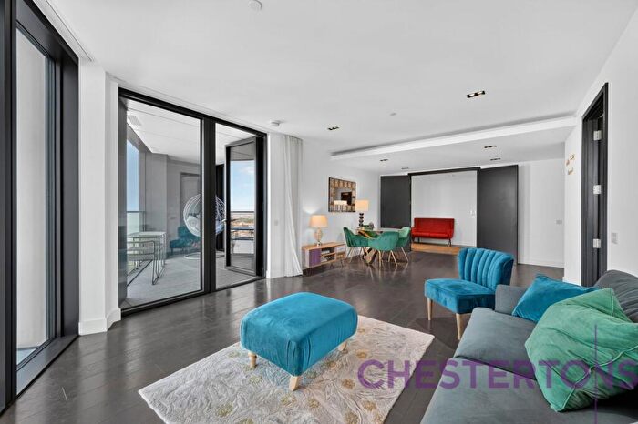 3 Bedroom Flat To Rent In Amory Tower, Marsh Wall, E14