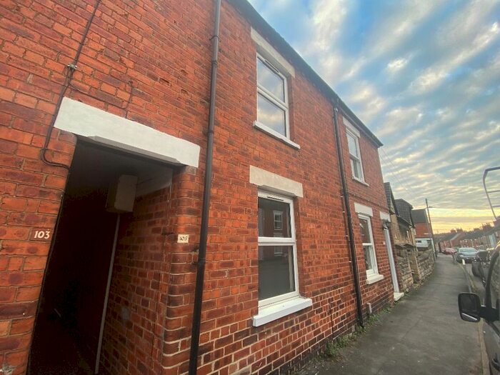 2 Bedroom Terraced House To Rent In Dudley Road, Grantham, Grantham NG31