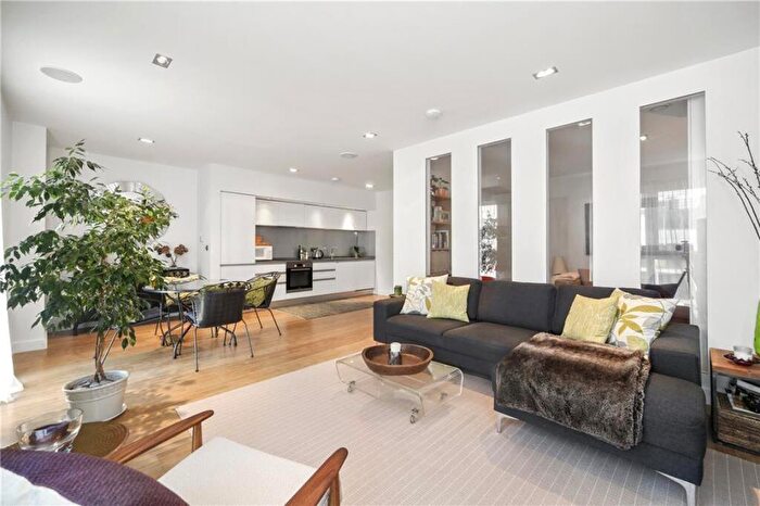 2 Bedroom Flat To Rent In Haggerston Studios, London, E8