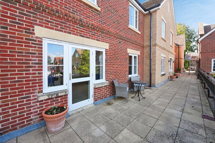 1 Bedroom Flat For Sale In Chantry Court, Westbury, BA13