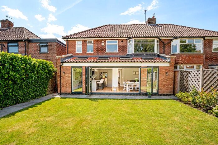 4 Bedroom Semi Detached House For Sale In Middlethorpe Grove, Off Tadcaster Road, York, YO24