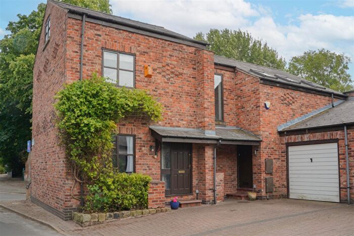 2 Bedroom End Of Terrace House For Sale In Dovecote Mews, Chorlton Green, M21
