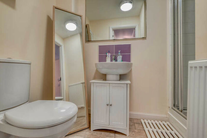 3 Bedroom Terraced House For Sale In Rounds Road, Worcester, WR5