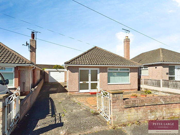 2 Bedroom Detached Bungalow For Sale In Viola Avenue, Rhyl, LL18