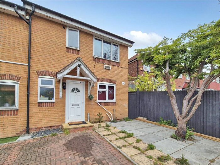 2 Bedroom Terraced House For Sale In Star Lane, St Mary Cray, Kent, BR5