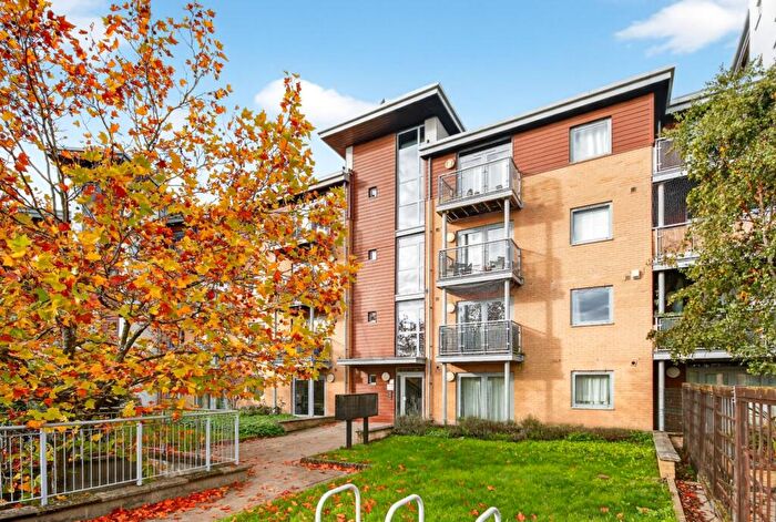 1 Bedroom Apartment For Sale In Kelvin Gate, Bracknell, RG12