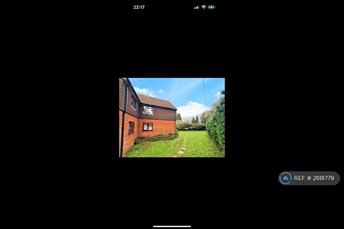 2 Bedroom Flat To Rent In Hazebrouck Court, Worting, Basingstoke, RG23