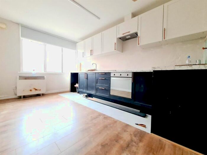 3 Bedroom Flat To Rent In Dwell House, Holloway Road, London, N19