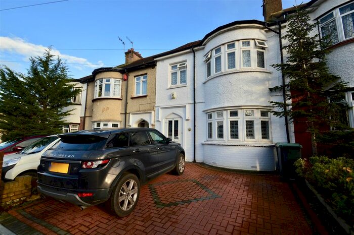 4 Bedroom Terraced House To Rent In Central Avenue, Gravesend, DA12
