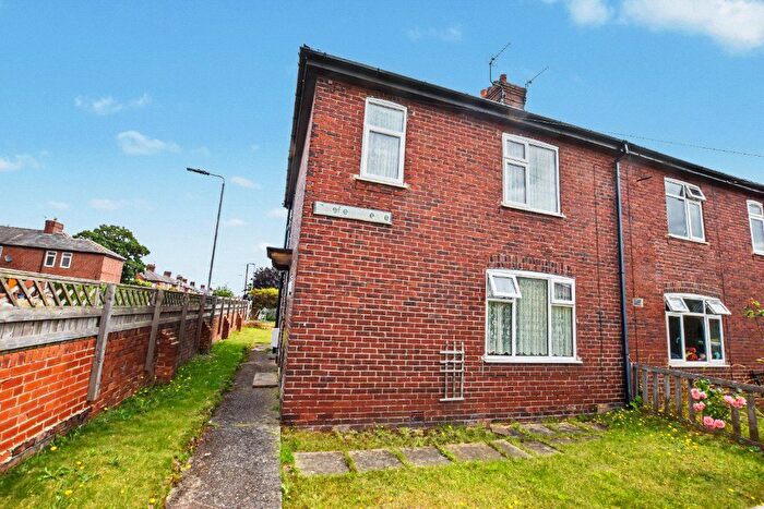 3 Bedroom Semi-Detached House For Sale In Dalefield Avenue, Normanton, West Yorkshire, WF6