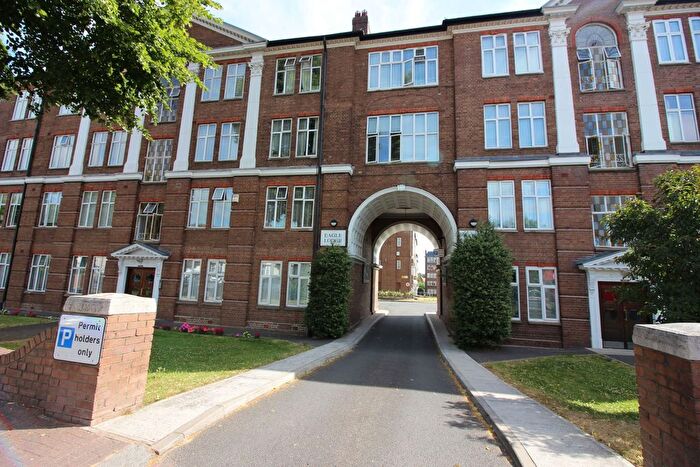 1 Bedroom Flat To Rent In Eagle Lodge, Golders Green Road, Golders Green, NW11